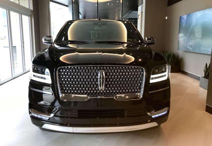 xe lincoln navigator l black label 2018 1