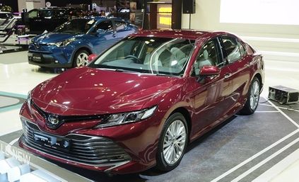 xe toyota camry 2019 1