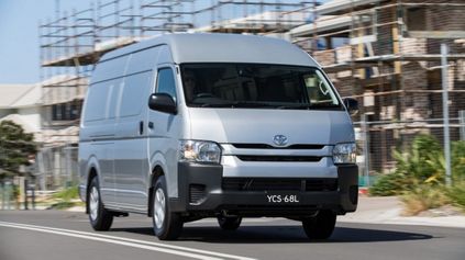 toyota hiace 01