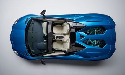 2018 lamborghini aventador s roadster 10