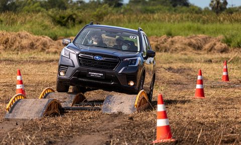 Subaru Forester mới mở bán tại Việt Nam, giá từ 969 triệu đồng