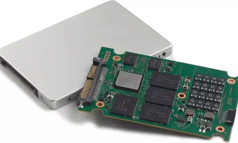 Thời đại ổ SSD giá rẻ sắp kết thúc, mua ngay khi có thể