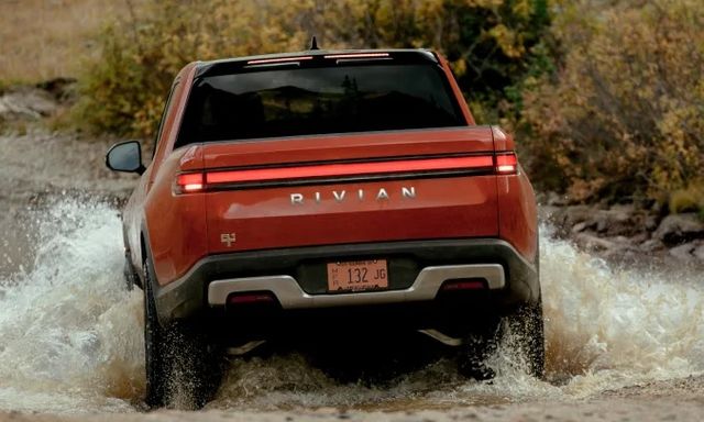 Rivian triệu hồi 13.000 EV do sự cố điều khiển lái tiềm ẩn