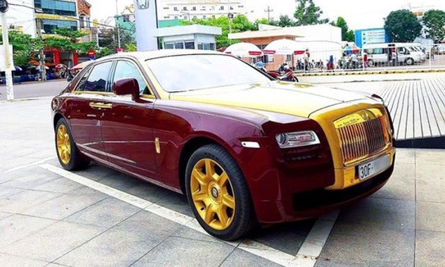 Roll-Royce Ghost mạ vàng của ông Trịnh Văn Quyết có thể được bán với giá 10 tỷ đồng