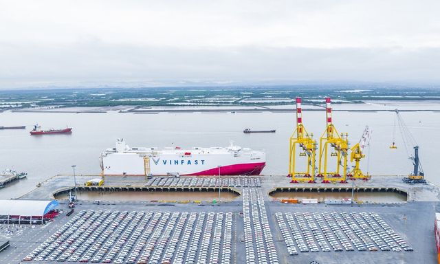 Sau 1 năm tuyên bố đạt 65.000 đơn đặt hàng, VinFast mới chỉ xuất khẩu 2.878 xe