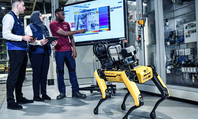 BMW đang sử dụng chó robot để phát hiện các vấn đề nguy hiểm ở nhà máy