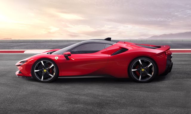 Sốc “tận óc” khi nghe giá chợ đen của “ngựa chồm” nhanh nhất Ferrari 