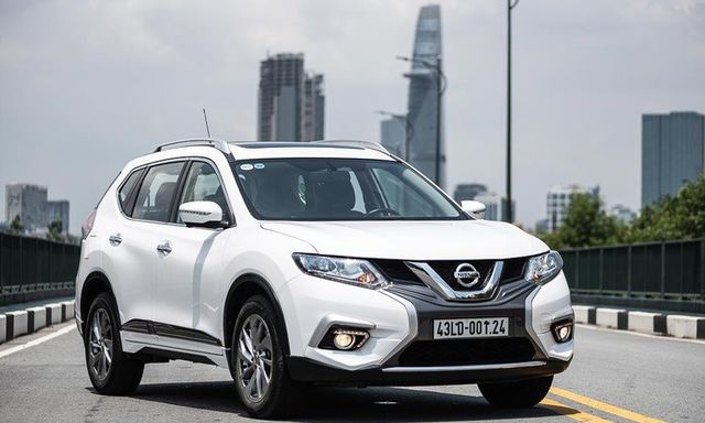 Giá lăn bánh 1 tỷ đồng, chọn Nissan X-Trail 2019 hay Hyundai Tucson 2019?