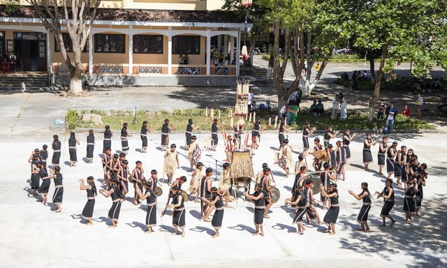 Để tiếng cồng chiêng mãi ngân vang nơi đại ngàn