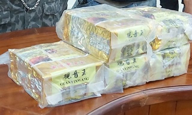 Con nghiện vận chuyển 5kg ma túy qua biên giới chống trả công an khi bị bắt 