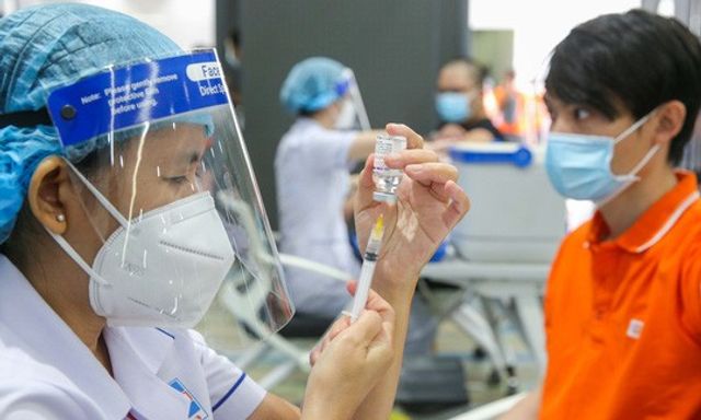 Tỉnh, thành phố nào được ưu tiên phân bổ vắc-xin phòng Covid-19?