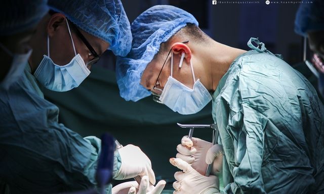 Phẫu thuật cột sống thành công cho người bệnh bị tai nạn lao động