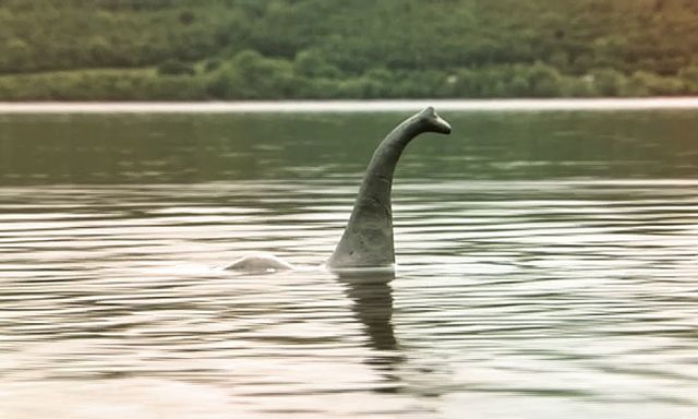 Thợ săn tuyên bố quái vật hồ Loch Ness có thể là 2 quái thú riêng lẻ dựa trên đoạn phim mới