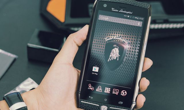 Tonino Lamborghini 88 Tauri, smartphone giá 100 triệu xuất hiện tại Việt Nam