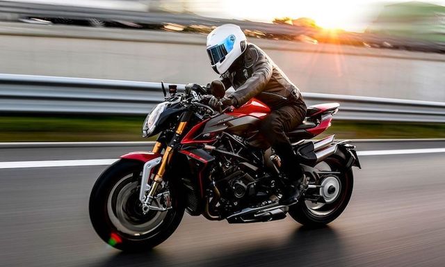 Siêu naked bike MV Agusta Brutale 1000 sắp có bản RS mới bớt “gắt” hơn sắp được trình làng