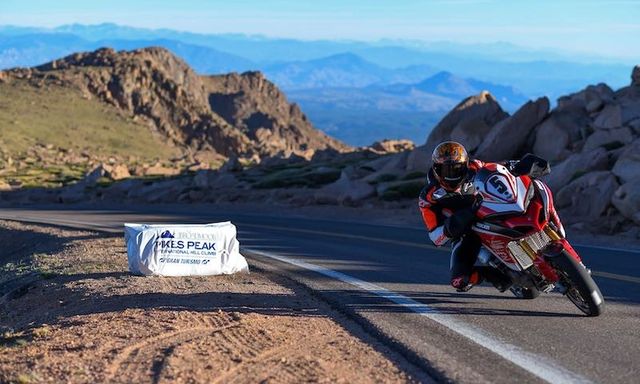 Ban tổ chức Pikes Peak International Hill Climb sẽ bỏ vĩnh viễn hạng mục đua xe mô tô hai bánh