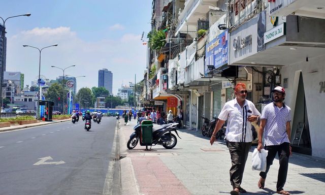 Tp.HCM: Lấy ý kiến người dân để lắp mái che cho tuyến đường Lê Lợi