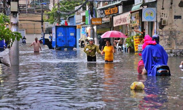 Tp.HCM: Vì sao có dự án chống ngập nhưng Tp.Thủ Đức vẫn ngập do mưa?