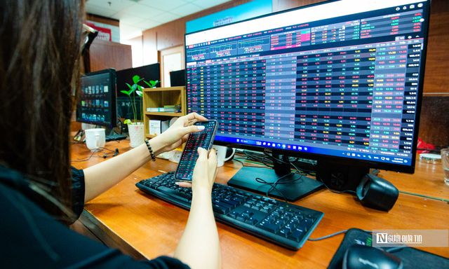 Lăng kính chứng khoán: VN-Index tiếp tục dao động ở biên độ hẹp 