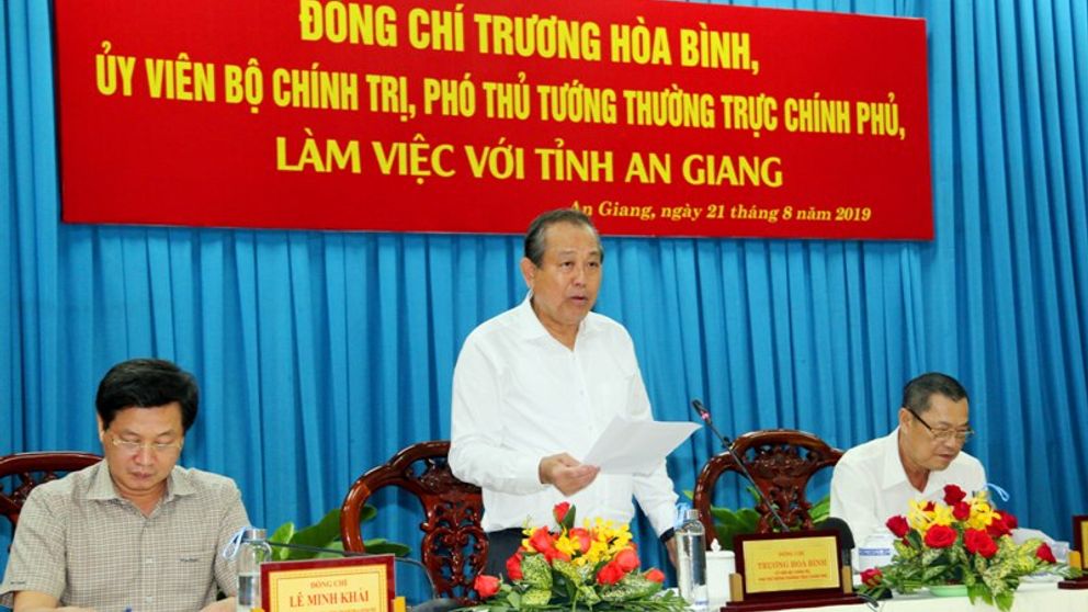 Phó Thủ tướng Trương Hòa Bình làm việc tại tỉnh An Giang