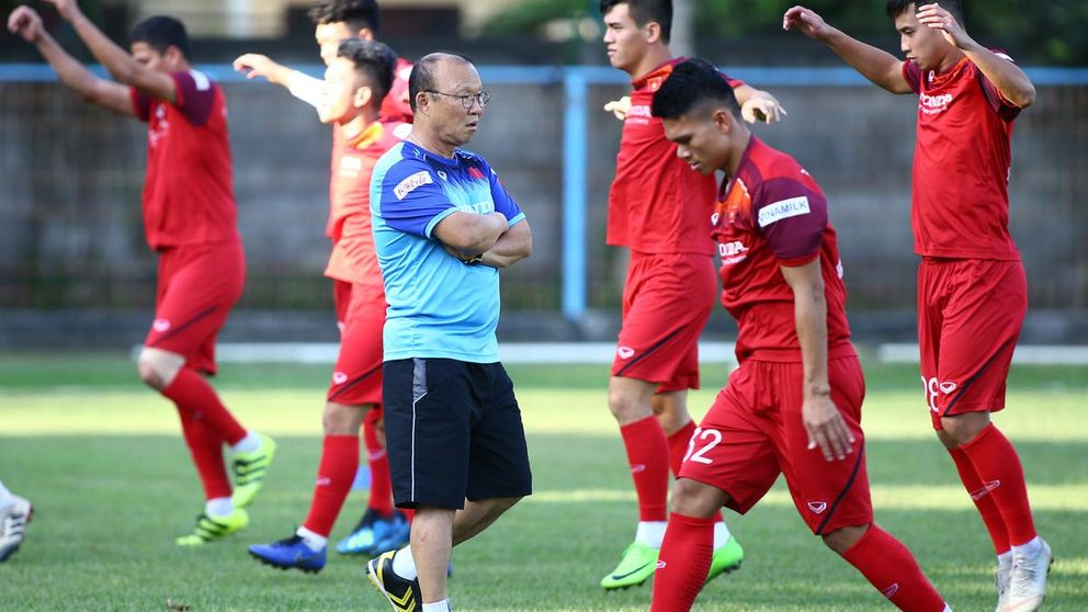 ĐTQG Việt Nam sẽ vô địch AFF Cup 2021 bằng đội hình dự bị?