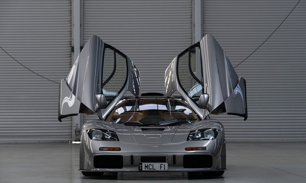 McLaren F1 LM được đấu giá với mức kinh hoàng, gần 20 triệu USD, chưa từng có tiền lệ trong lịch sử