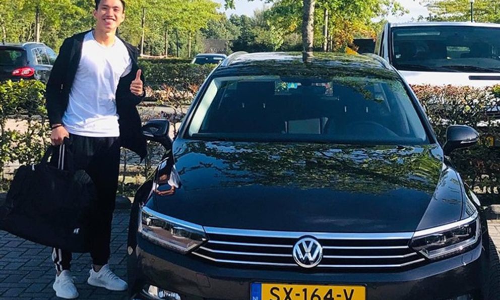 Volskwagen Passat mà hậu vệ Đoàn Văn Hậu vừa được cấp có gì 