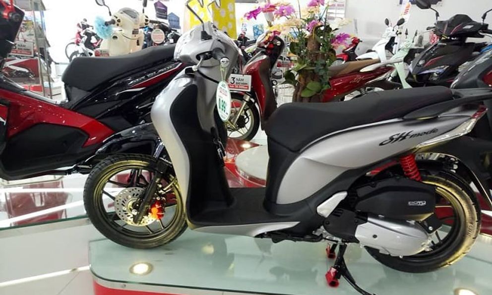 Đại lý Honda bán chênh giá, người tiêu dùng thiệt 1, nhà nước thất thu 10