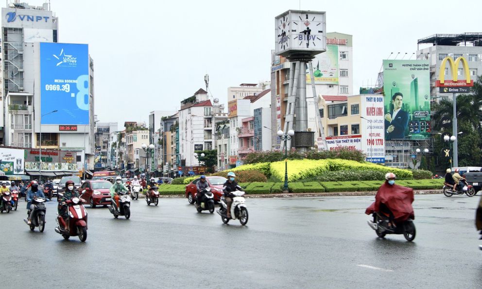 Đề xuất gỡ bỏ vòng xoay Nguyễn Bỉnh Khiêm - Điện Biên Phủ; Hà Nội còn 7 TTĐK hoạt động