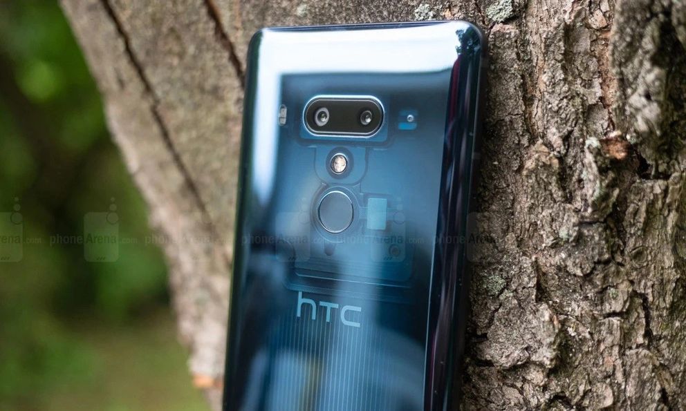 HTC chuẩn bị ra mắt điện thoại cao cấp mới?