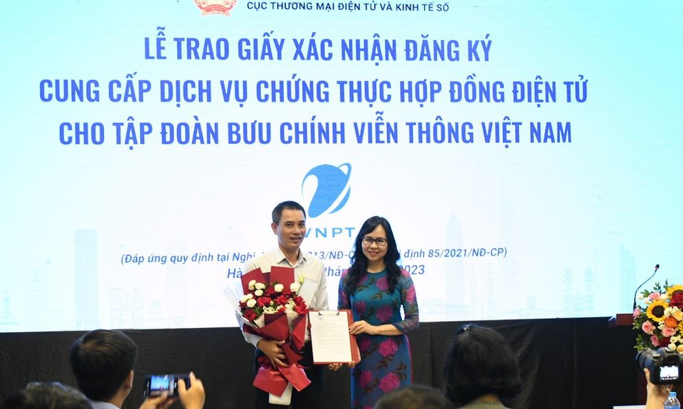 Dịch vụ chứng thực hợp đồng điện tử CeCA của VNPT chính thức được cấp phép