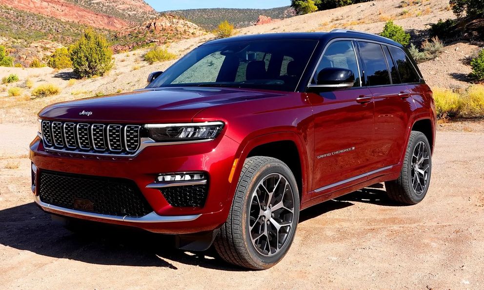 Jeep triệu hồi 340.000 xe SUV do lỗi phần mềm