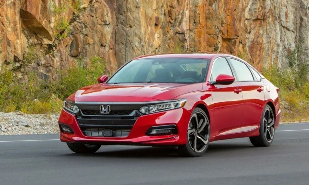 Honda Accord giảm giá tới 220 triệu đồng trong tháng 5, nỗ lực vượt top xe 'ế'