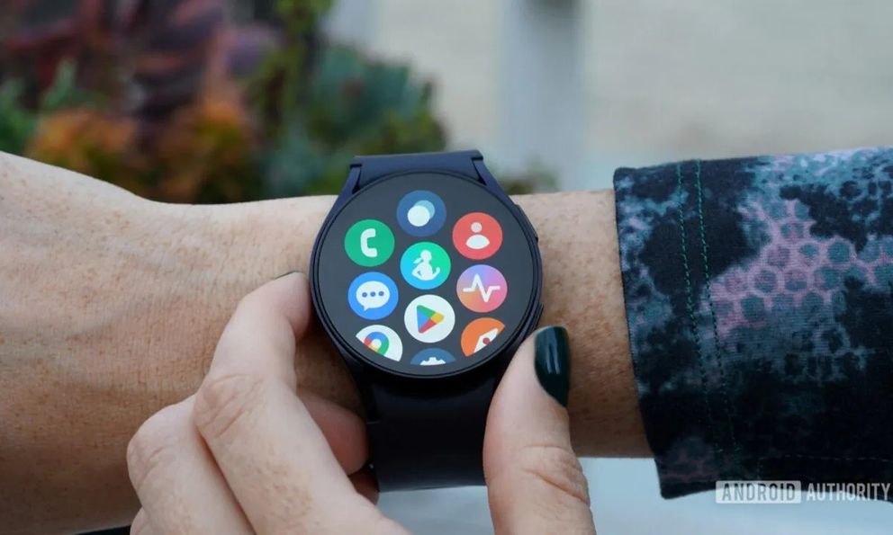  Samsung Galaxy Watch sẽ có chức năng theo dõi sức khỏe gia đình