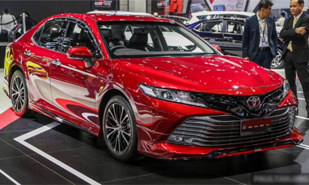 Khách Việt ngỡ ngàng trước Toyota Camry 2019 bản độ TRD Sportivo cực chất