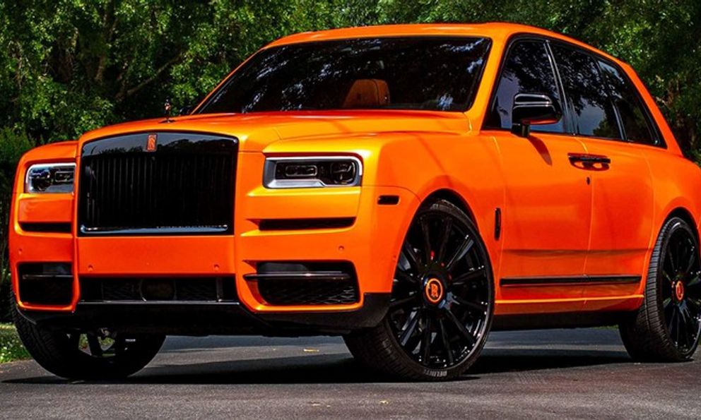 Chiêm ngưỡng Rolls-Royce Cullinan độ màu độc đáo đang gây 