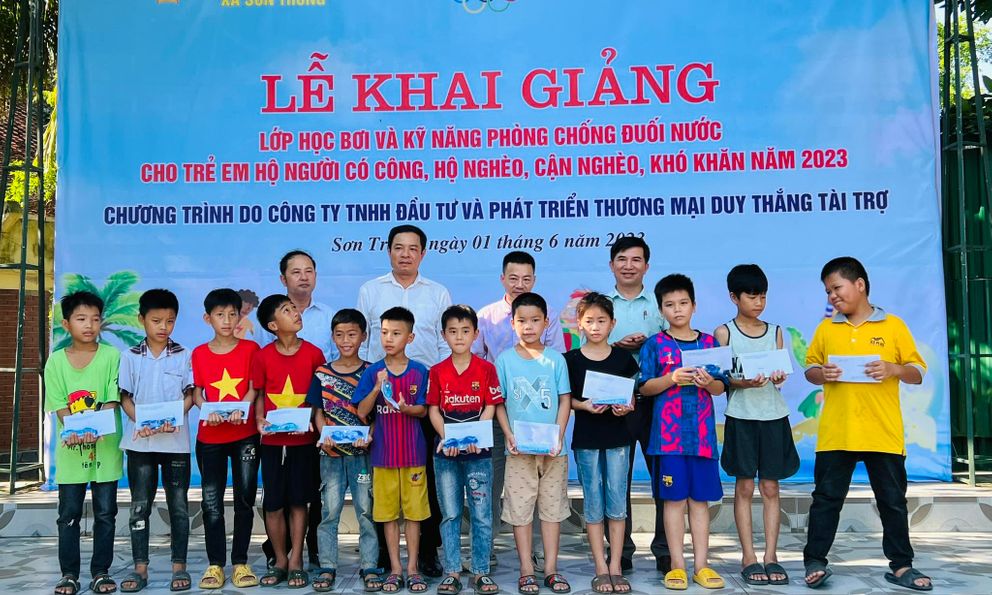 Hà Tĩnh tăng cường đạo tạo, trau dồi kỹ năng bơi lội cho học sinh