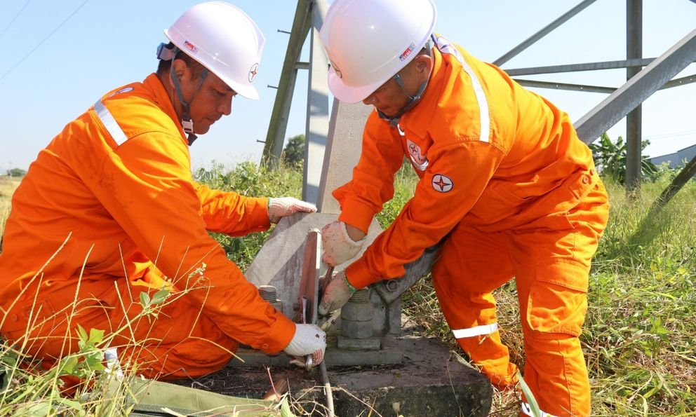 Điện lực Nghệ An nỗ lực sản xuất kinh doanh, đảm bảo cung ứng điện an toàn và ổn định