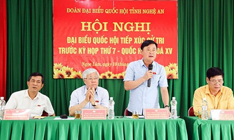 Bí thư Tỉnh ủy Nghệ An tiếp xúc cử tri tại huyện Thanh Chương