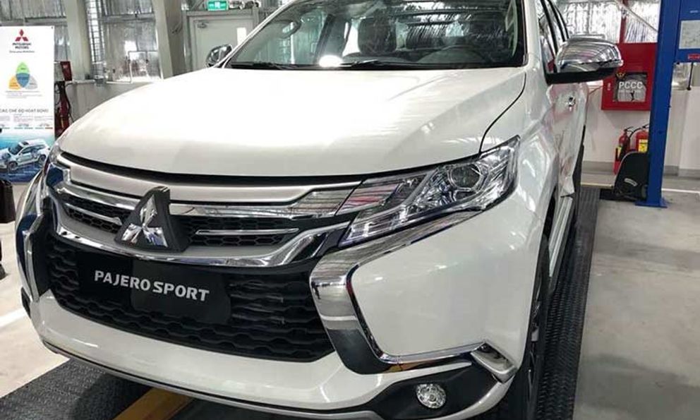 Cận cảnh Mitsubishi Pajero Sport máy dầu giá rẻ tại VN