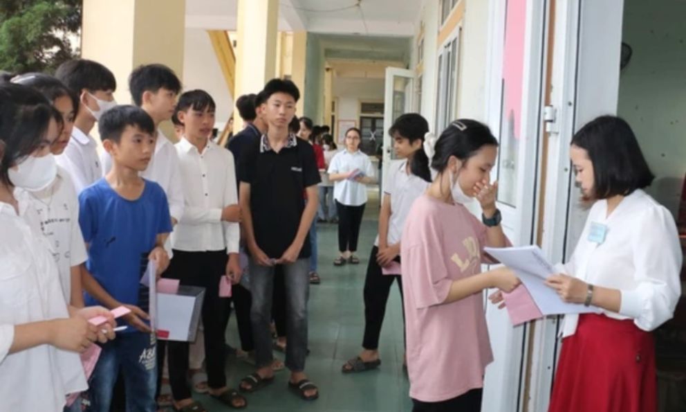 Nghệ An: Công bố điểm chuẩn vào lớp 10 các trường công lập tại thành phố Vinh