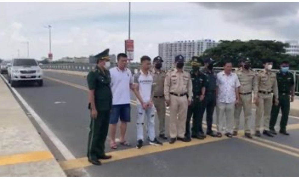 Lẩn trốn vào sòng bạc ở Campuchia khi bị truy nã