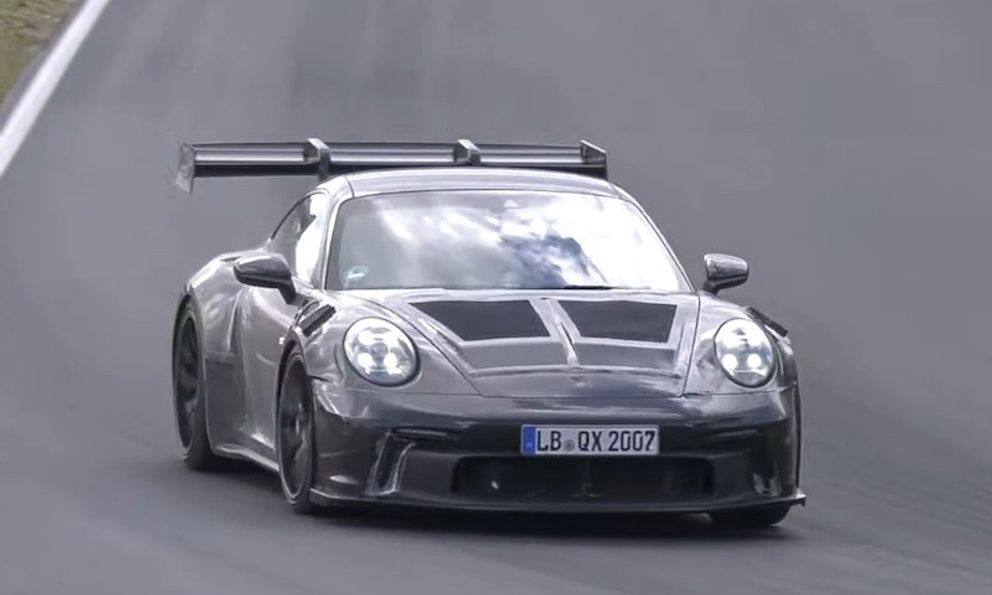 Vừa ra mắt, Porsche 911 GT3 thế hệ mới lại sắp có bản “khủng” RS với hệ thống khí động học chủ động