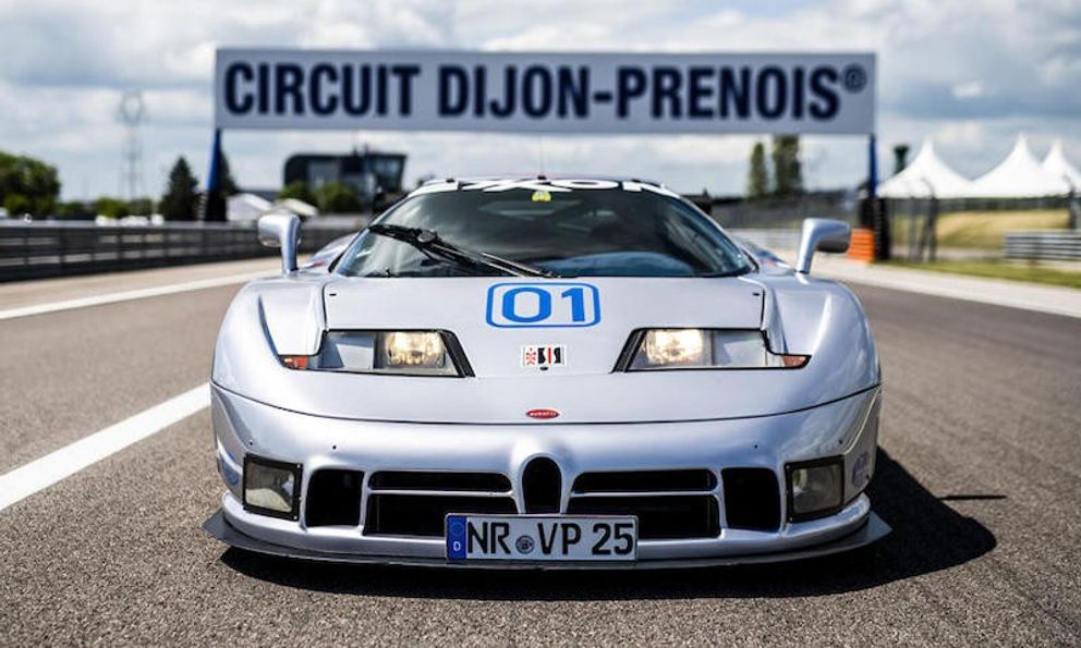 Bugatti EB110 trở lại đường đua sau 25 năm vắng bóng