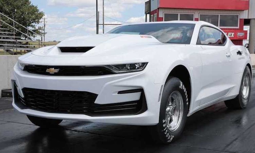 Chevrolet COPO Camaro 2022 gây ấn tượng với những tùy chọn động cơ V8 “siêu khủng”