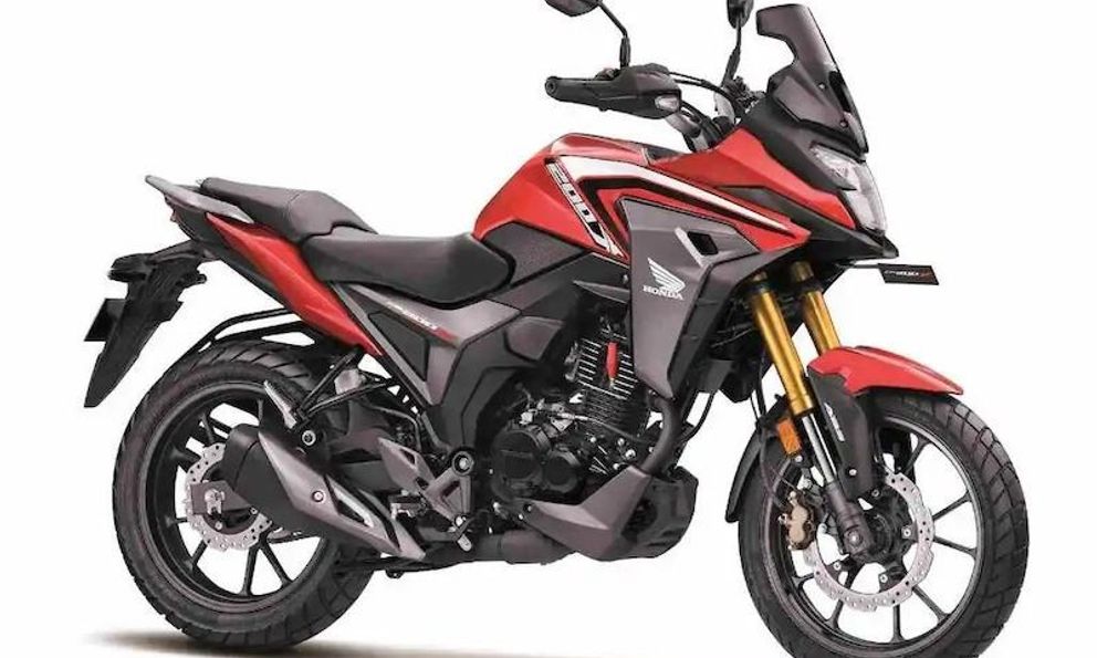 Mô tô adventure Honda CB500X có “đàn em” CB200X, giá rẻ mà còn sở hữu một trang bị “xịn sò” hơn