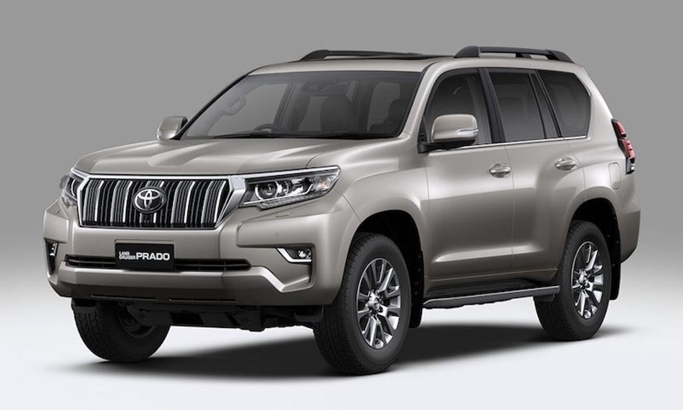 Nối tiếp Corolla Altis, đến lượt Land Cruiser Prado được xả kho với ưu đãi khủng tại các đại lý