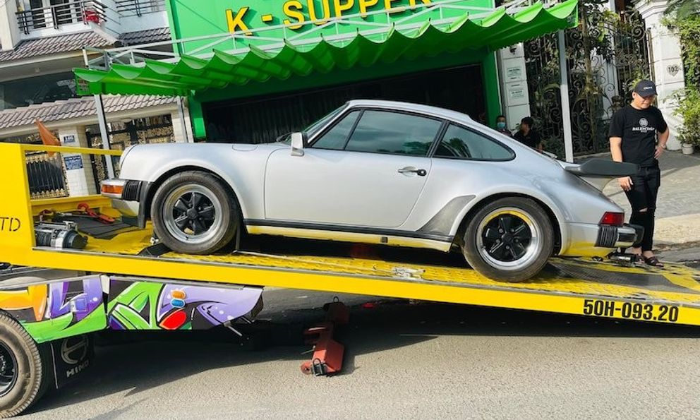 Vừa được rao bán không lâu, Porsche 930 Turbo đã được ông chủ Trung Nguyên chốt hạ