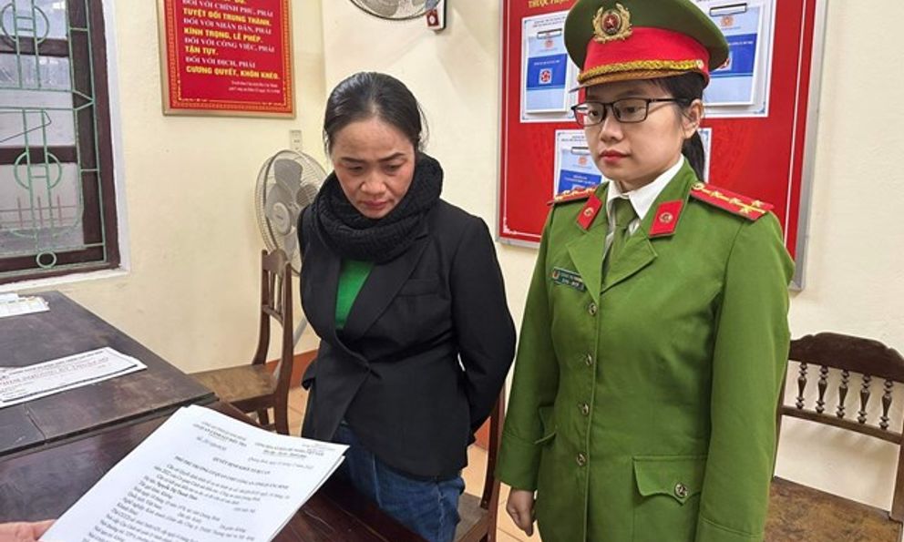 Bắt nữ giám đốc lập khống hồ sơ để trốn thuế