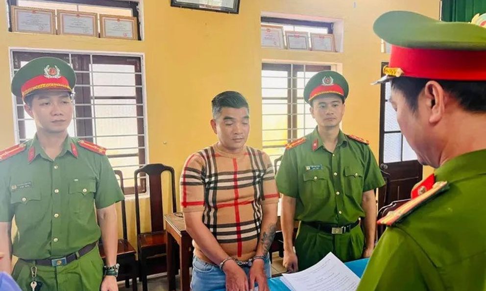 Bắt 2 đối tượng lừa chiếm đoạt gần 1,2 tỷ đồng của một phụ nữ